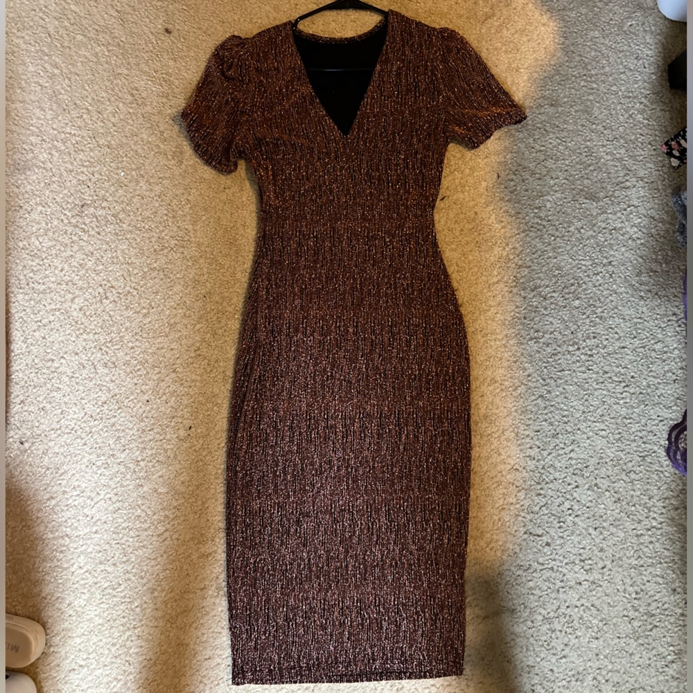 Glittery gold and black